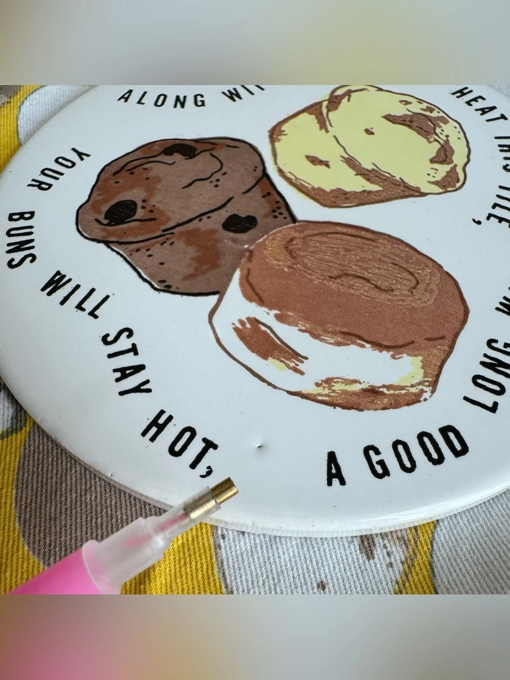 Vintage style muffin warming tile/trivet